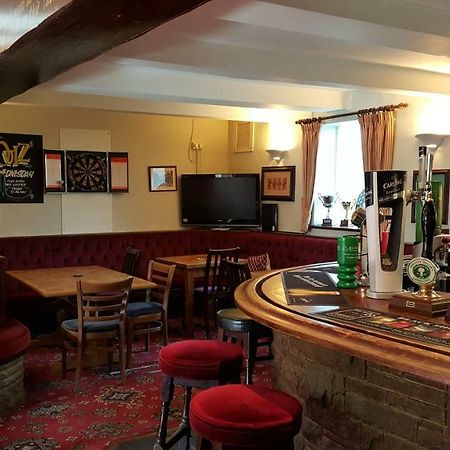 The Rose And Crown Huddersfield Exterior foto
