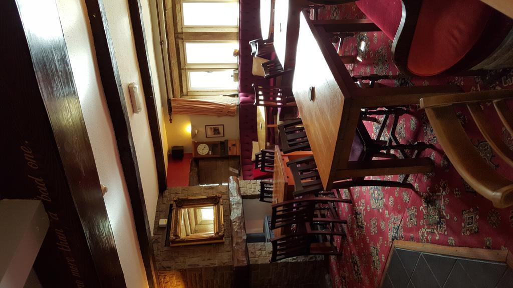 The Rose And Crown Huddersfield Exterior foto
