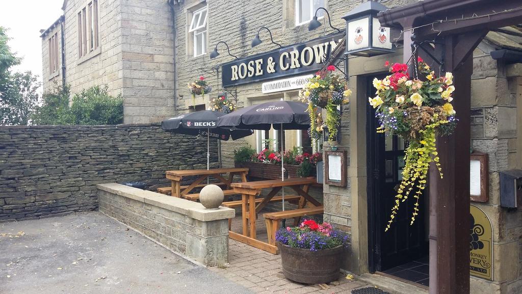 The Rose And Crown Huddersfield Exterior foto