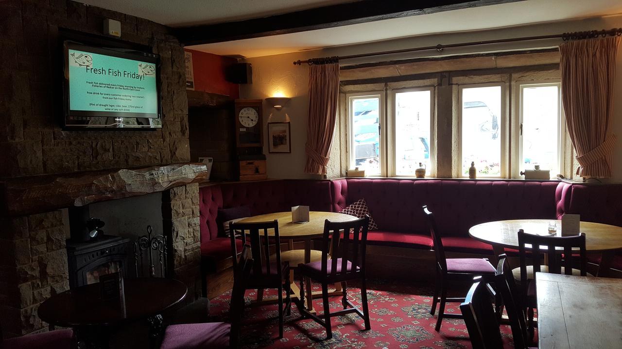 The Rose And Crown Huddersfield Exterior foto