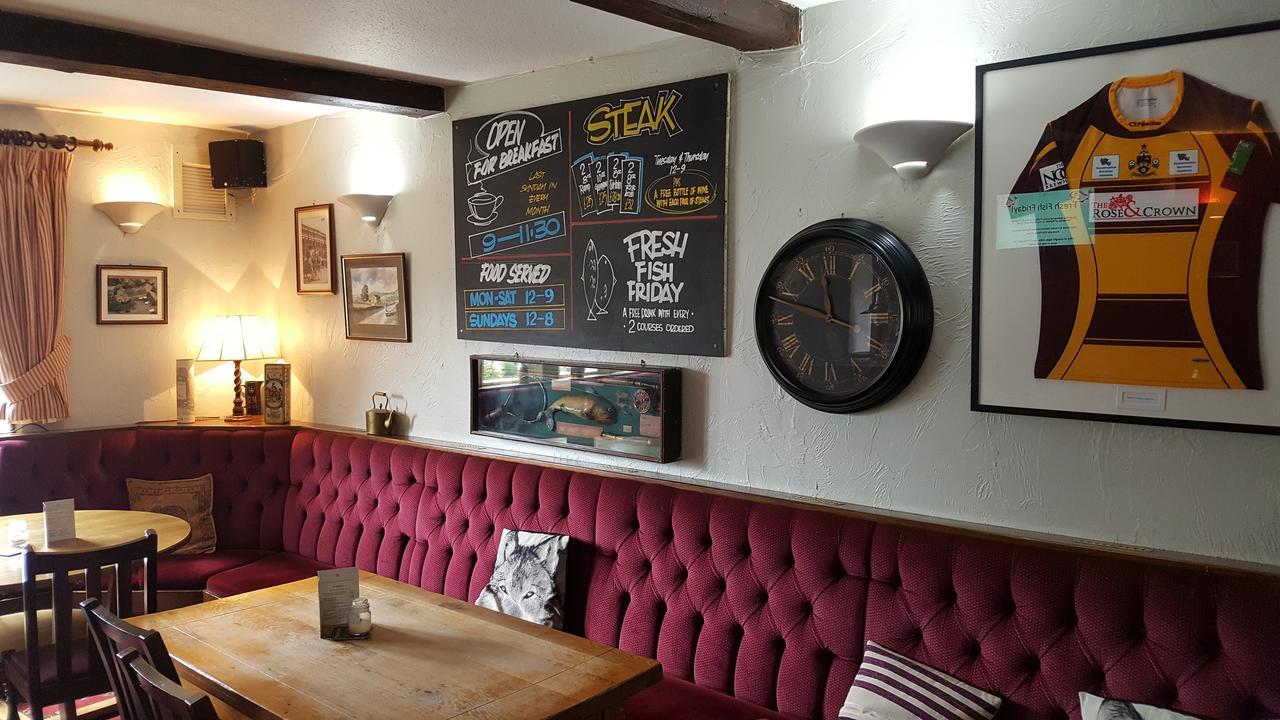 The Rose And Crown Huddersfield Exterior foto